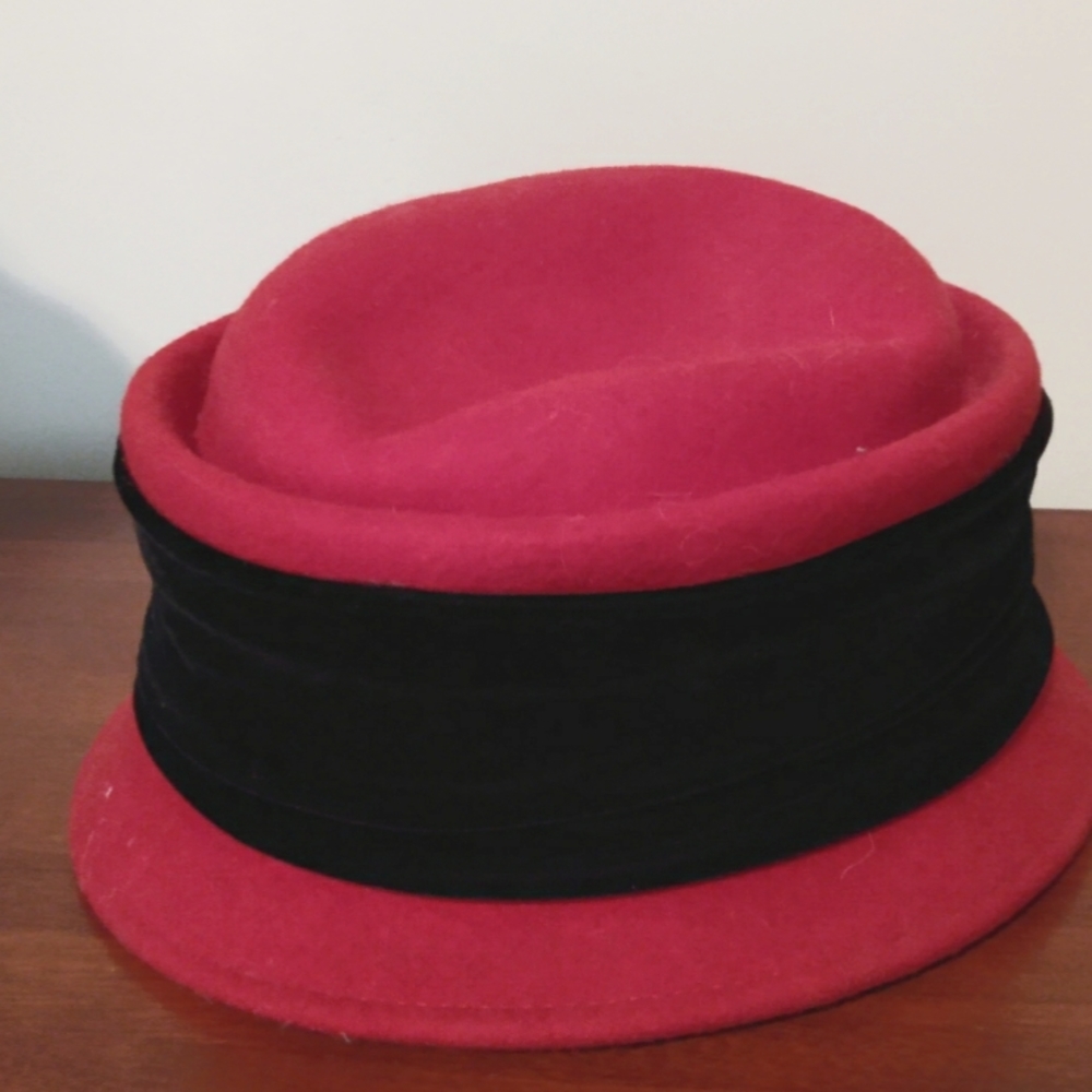 Red Wool Structured Bucket hat, Velvet Sash